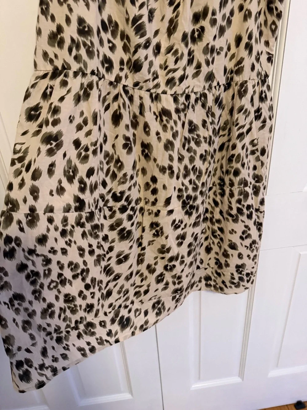 Heartloom Nikka Tiered Leopard Print Mini Dress Large Sleeveless Neutral - Picture 5 of 7